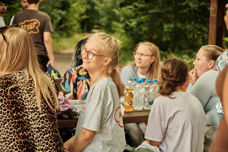 "AFbJ_Gruppenstunde_draußen.jpg"